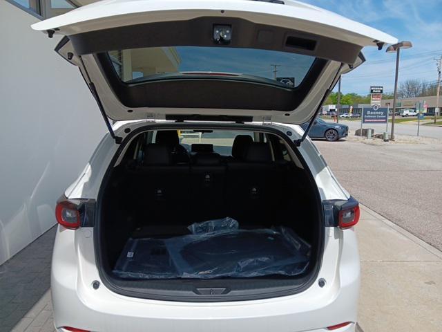 Photo of 2025 Rhodium White Metallic Mazda CX-5