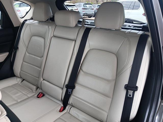 Photo of 2022 Jet Black Mica Mazda CX-5