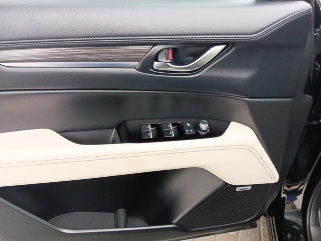 Photo of 2022 Jet Black Mica Mazda CX-5