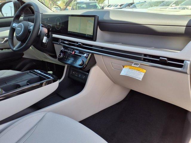 Photo of 2025 Shimmering Silver Hyundai TUCSON Hybrid