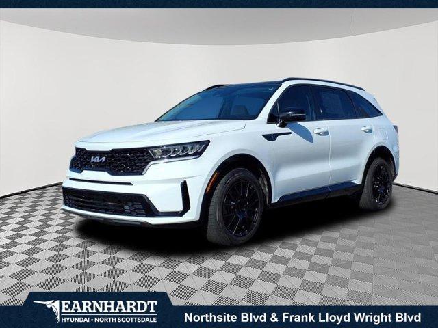 Photo of 2022 Glacial White Pearl Kia Sorento