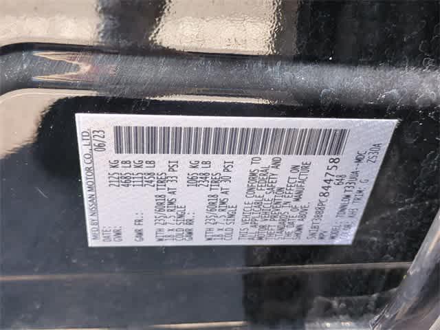 Photo of 2023 Super Black Nissan Rogue