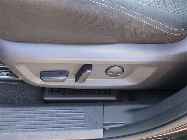 Photo of 2023 Super Black Nissan Rogue