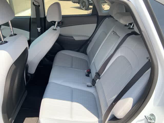 Photo of 2023 Lunar White Hyundai KONA