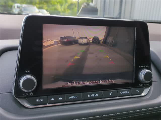 Photo of 2021 Black Nissan Rogue