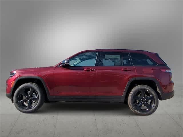 Photo of 2025 Red Jeep Grand Cherokee