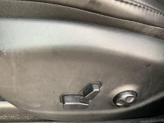 Photo of 2019 Granite Crystal Clearcoat Metallic Jeep Cherokee