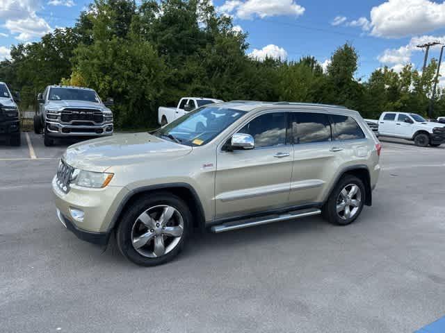 Photo of 2011 White Gold Jeep Grand Cherokee