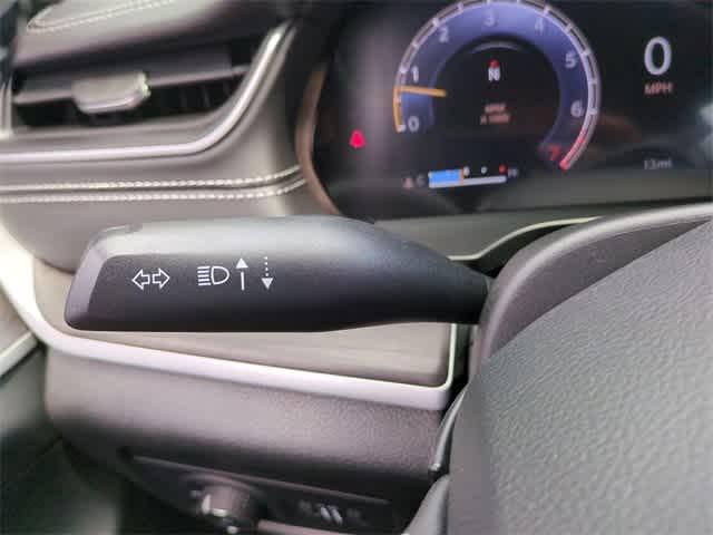 Photo of 2025 Silver Zynith Jeep Grand Cherokee