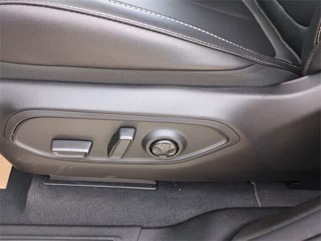 Photo of 2025 Silver Zynith Jeep Grand Cherokee