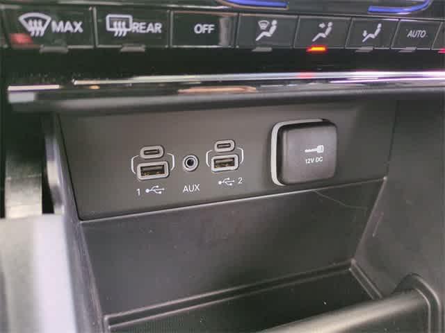 Photo of 2025 Silver Zynith Jeep Grand Cherokee
