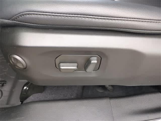 Photo of 2025 Granite Crystal Clearcoat Metallic Jeep Wrangler