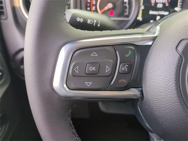 Photo of 2025 Granite Crystal Clearcoat Metallic Jeep Wrangler