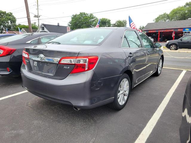 Photo of 2014 Gray Toyota Camry