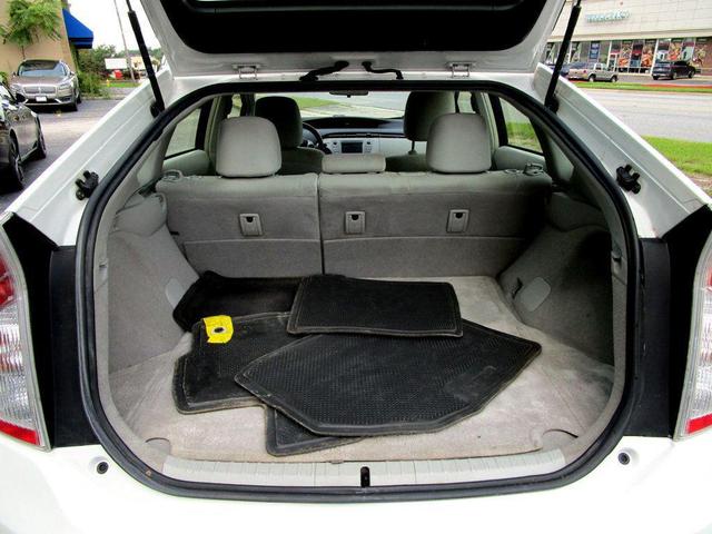 Photo of 2014 Blizzard Pearl Toyota Prius