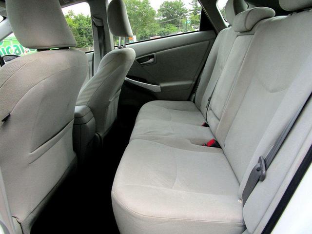 Photo of 2014 Blizzard Pearl Toyota Prius
