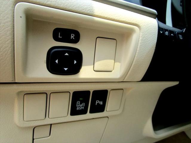 Photo of 2013 Obsidian Lexus ES 350