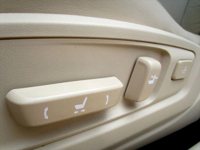 Photo of 2013 Obsidian Lexus ES 350