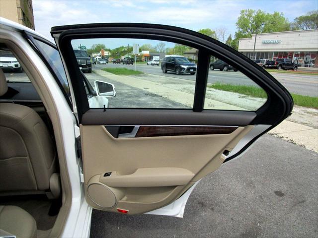Photo of 2014 Diamond White Metallic Mercedes-Benz C-Class