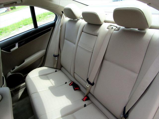 Photo of 2014 Diamond White Metallic Mercedes-Benz C-Class