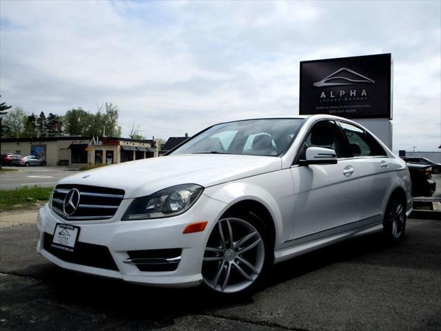 Photo of 2014 Diamond White Metallic Mercedes-Benz C-Class