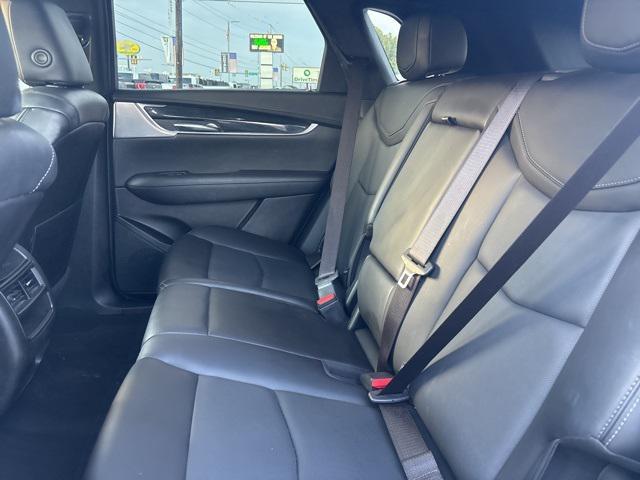Photo of 2023 Crystal White Cadillac XT5
