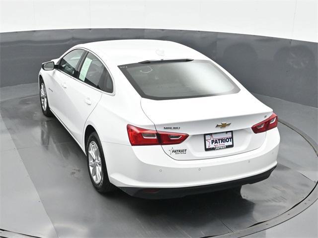 Photo of 2024 Summit White Chevrolet Malibu