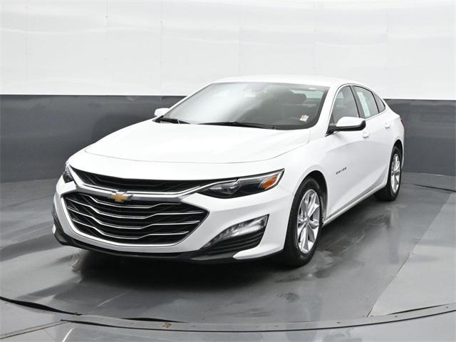 Photo of 2024 Summit White Chevrolet Malibu