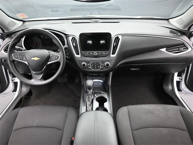 Photo of 2024 Summit White Chevrolet Malibu