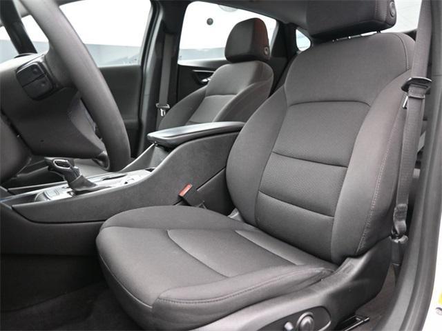 Photo of 2024 Summit White Chevrolet Malibu