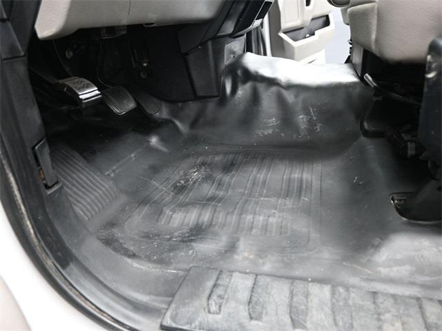 Photo of 2016 Oxford White Ford F-150