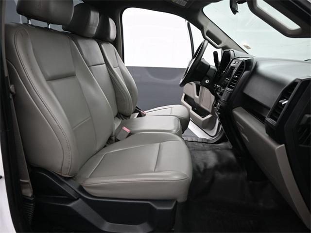 Photo of 2016 Oxford White Ford F-150