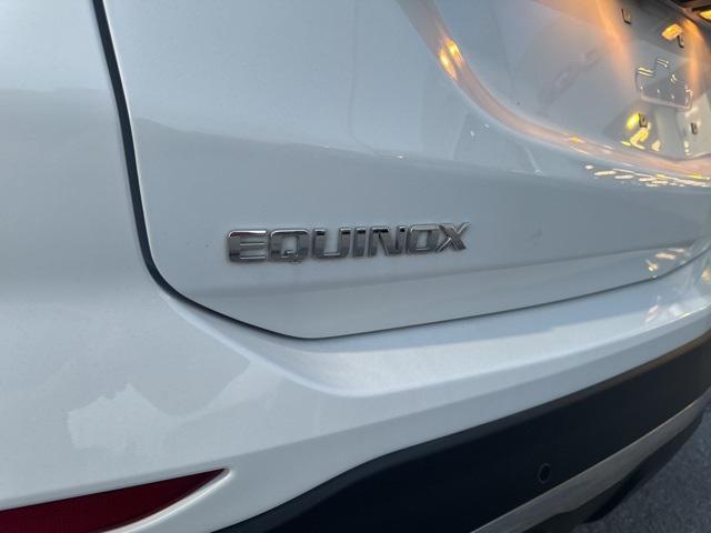 Photo of 2023 Summit White Chevrolet Equinox
