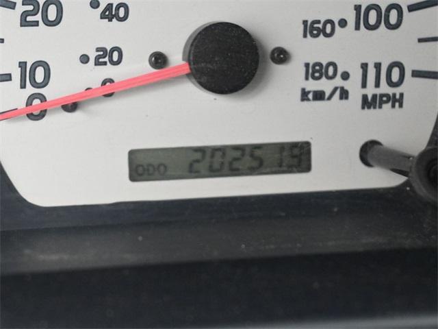 Photo of 2003 Lunar Mist Metallic Toyota Tacoma