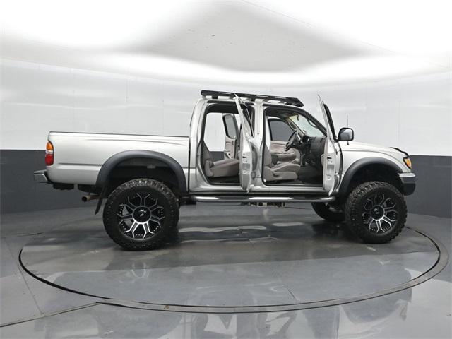 Photo of 2003 Lunar Mist Metallic Toyota Tacoma