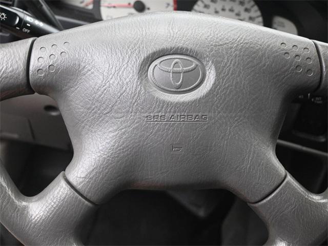 Photo of 2003 Lunar Mist Metallic Toyota Tacoma