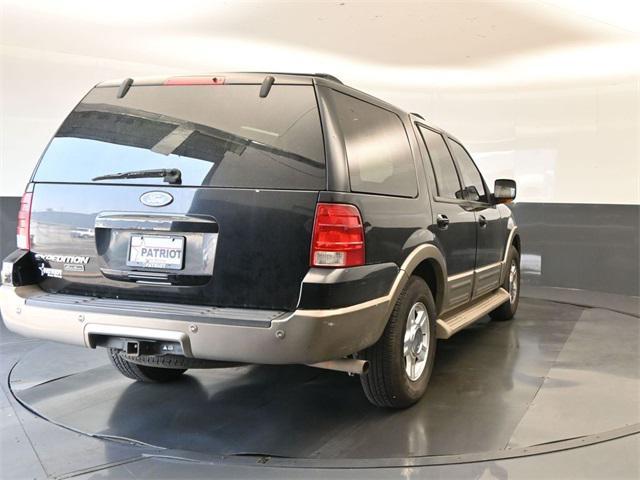 Photo of 2004 True Blue Clearcoat Metallic Ford Expedition