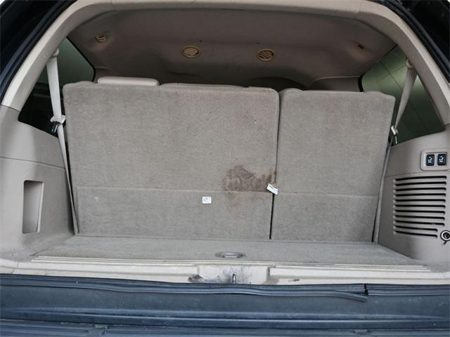 Photo of 2004 True Blue Clearcoat Metallic Ford Expedition