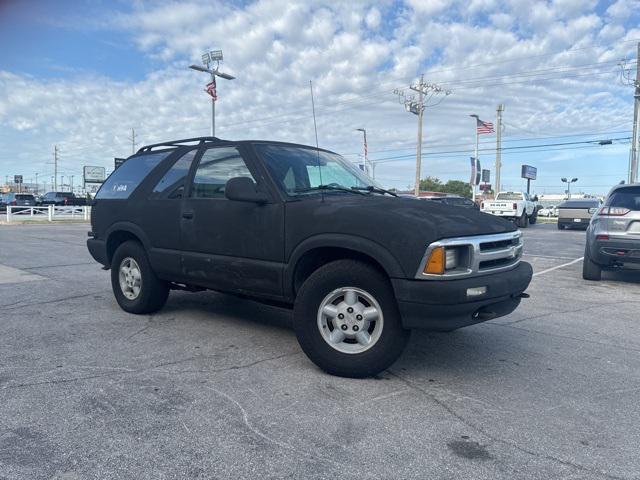 Photo of 1996 Black Chevrolet Blazer