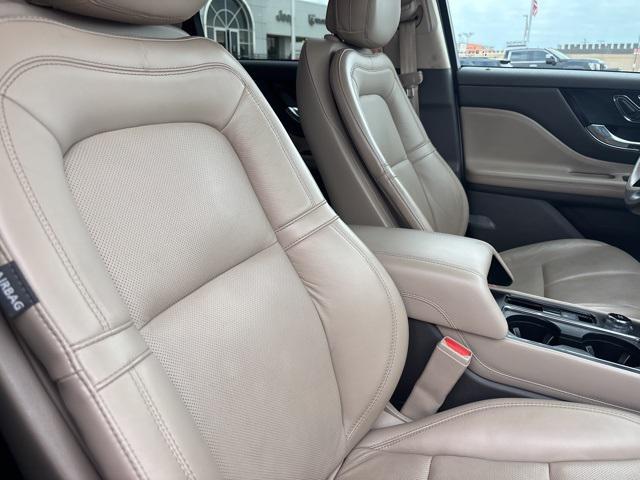 Photo of 2020 Pristine White Lincoln Corsair