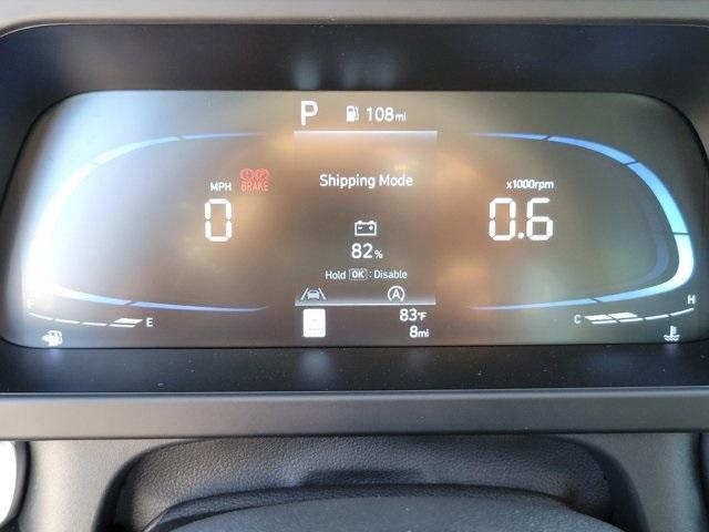 Photo of 2025 White Hyundai ELANTRA