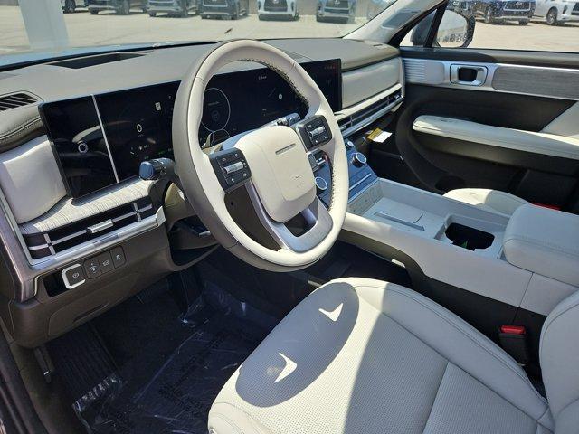 Photo of 2025 Gray Hyundai SANTA FE HEV