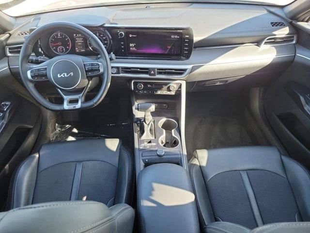 Photo of 2022 Wolf Gray Kia K5