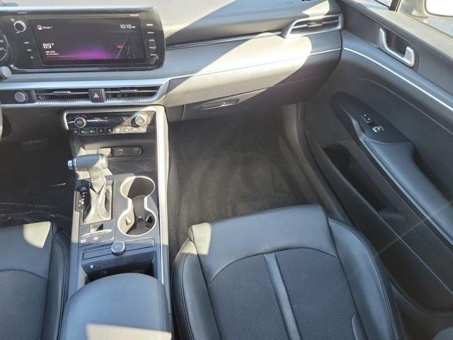 Photo of 2022 Wolf Gray Kia K5