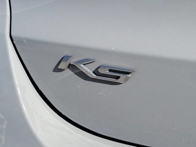 Photo of 2022 Wolf Gray Kia K5