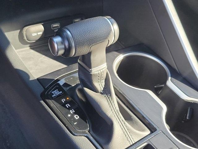 Photo of 2022 Wolf Gray Kia K5