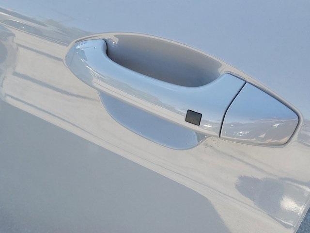 Photo of 2022 Wolf Gray Kia K5