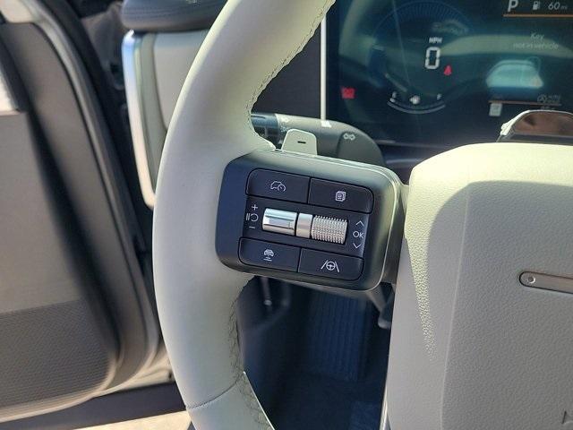 Photo of 2025 Shimmering Silver Hyundai SANTA FE