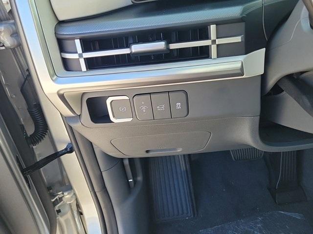 Photo of 2025 Shimmering Silver Hyundai SANTA FE