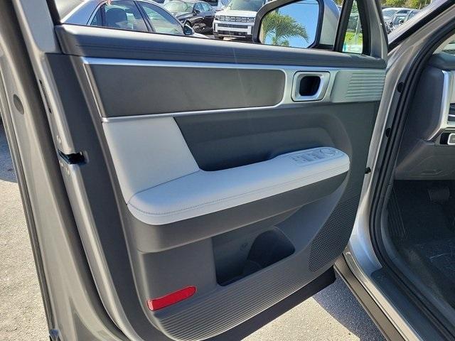 Photo of 2025 Shimmering Silver Hyundai SANTA FE